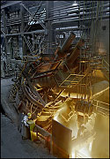  LATROBE SPECIALTY STEEL, tapping the electric arc furnace